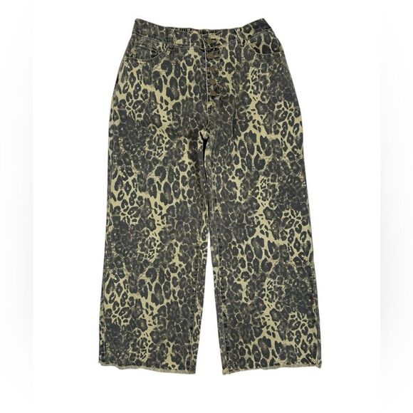 Bluevelvet Boutique Brown Leopard Print Wide Leg Raw Hem Trendy Jeans - Picture 2 of 9